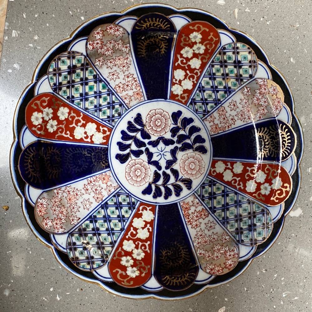 Hand painted Imari platter 12.5” diameter
